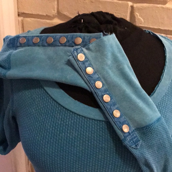 SOLD!! Rare! Free People Damsel Snap Cuff Thermal - Picture 1 of 4